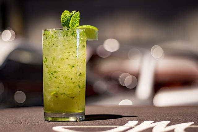 Mixen met flair: stap-voor-stap gids voor de perfecte mojito